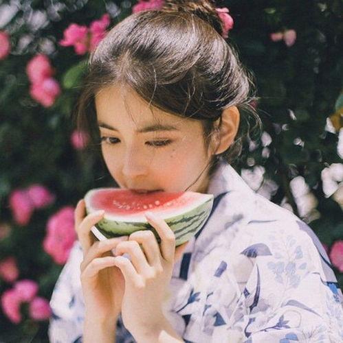 西瓜女孩吃瓜淘宝,揭秘热门美食背后的故事
